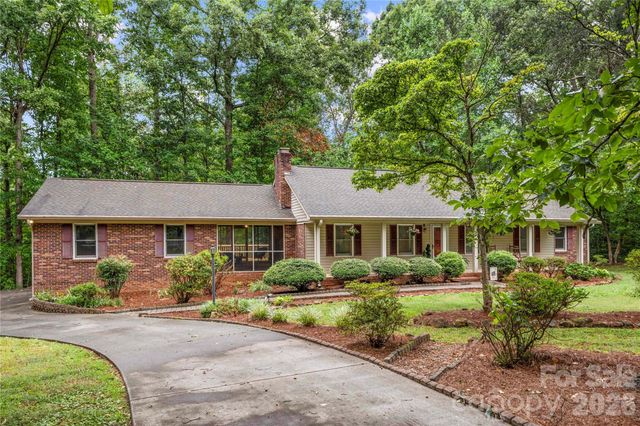101 Magnolia Lane, Mount Holly, NC 28120