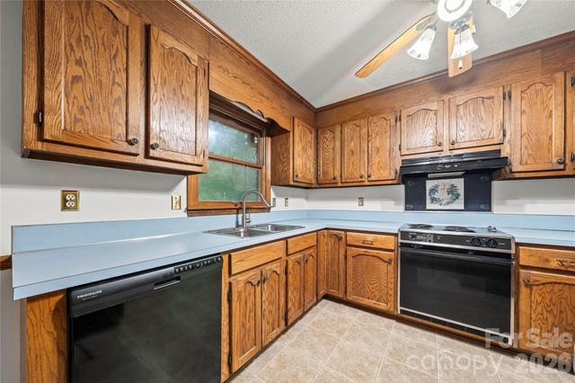 101 Magnolia Lane, Mount Holly, NC 28120