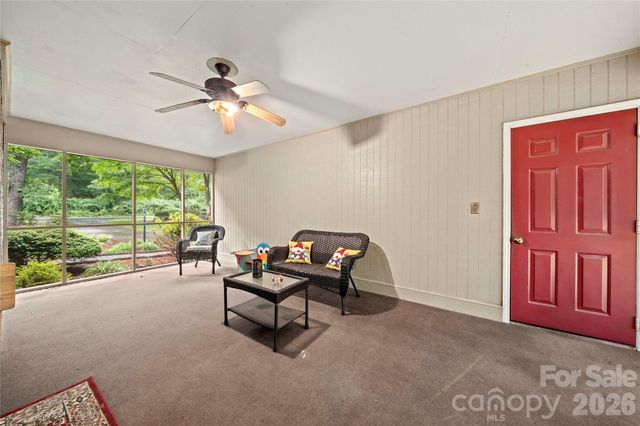 101 Magnolia Lane, Mount Holly, NC 28120