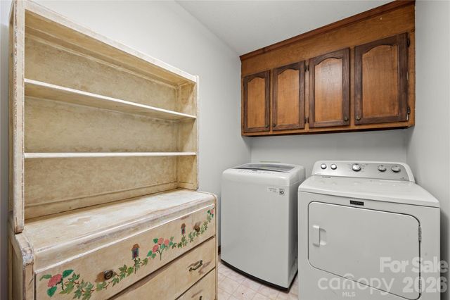 101 Magnolia Lane, Mount Holly, NC 28120