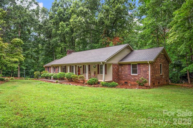 101 Magnolia Lane, Mount Holly, NC 28120