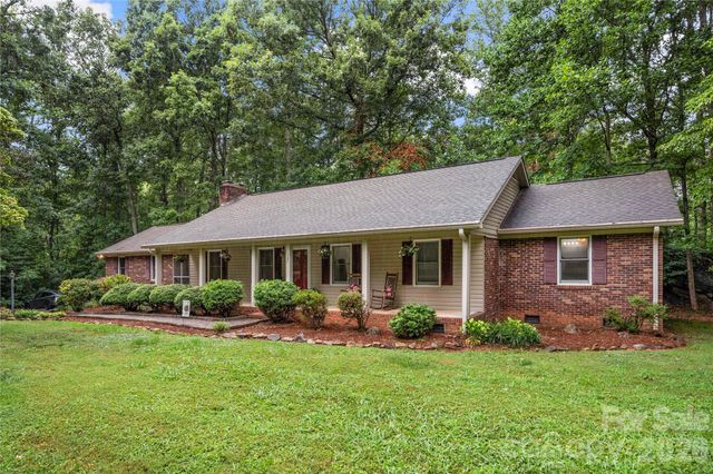 101 Magnolia Lane, Mount Holly, NC 28120
