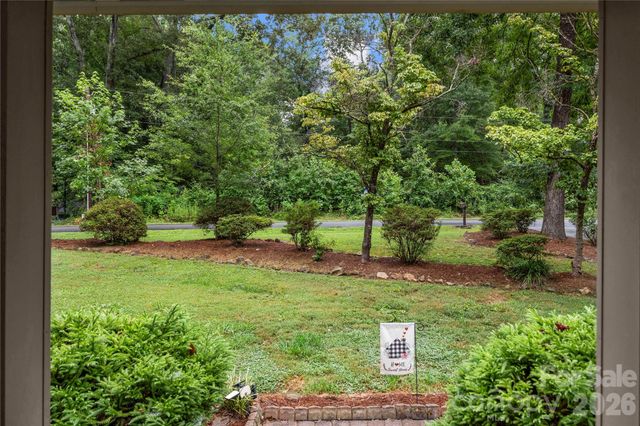 101 Magnolia Lane, Mount Holly, NC 28120