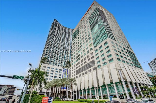 185 SW 7th St 2011, Miami, FL 33130