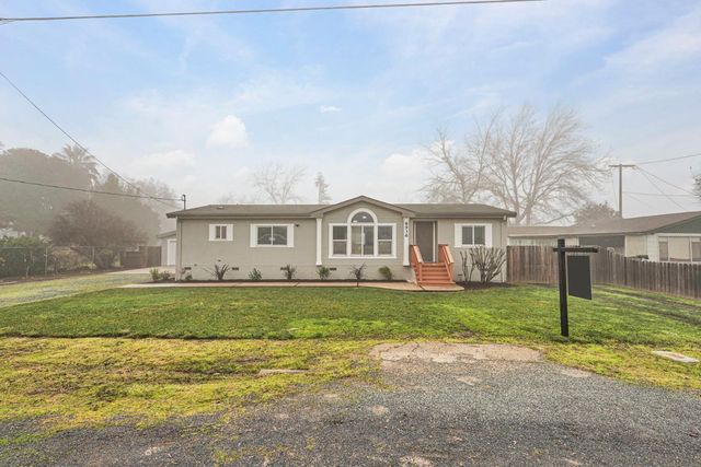 8936 W Pine St, Thornton, CA 95686