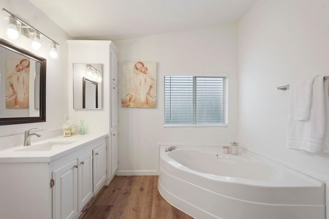 8936 W Pine St, Thornton, CA 95686