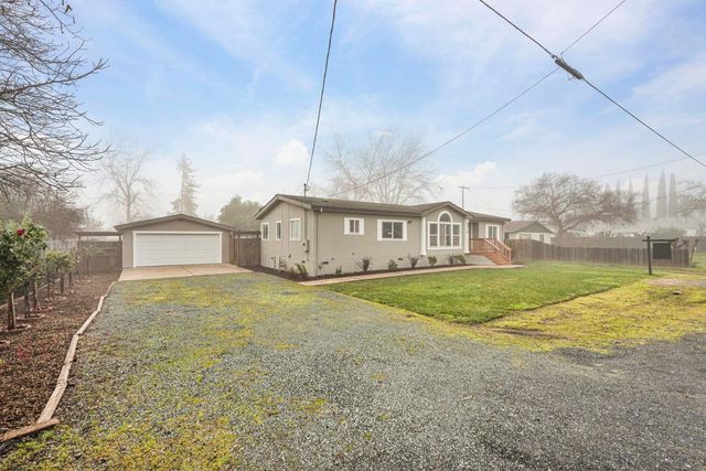 8936 W Pine St, Thornton, CA 95686