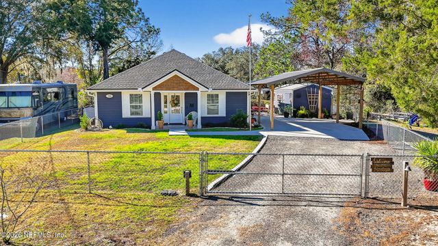 155 KINGFISH Avenue, Palatka, FL 32177