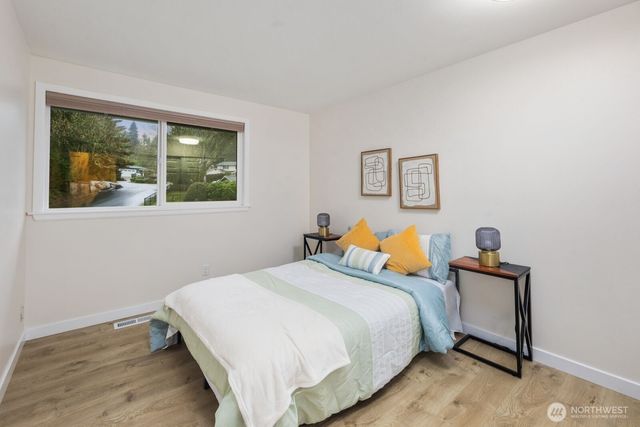 15132 SE 48th Drive, Bellevue, WA 98006