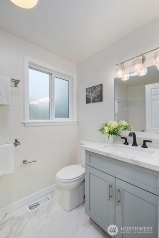 15132 SE 48th Drive, Bellevue, WA 98006