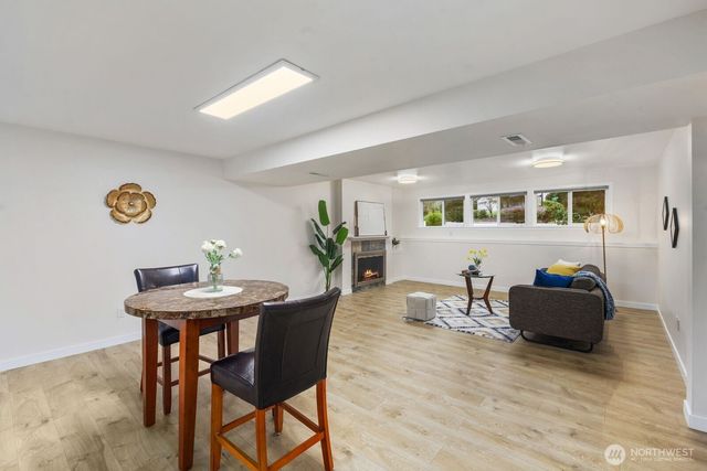 15132 SE 48th Drive, Bellevue, WA 98006