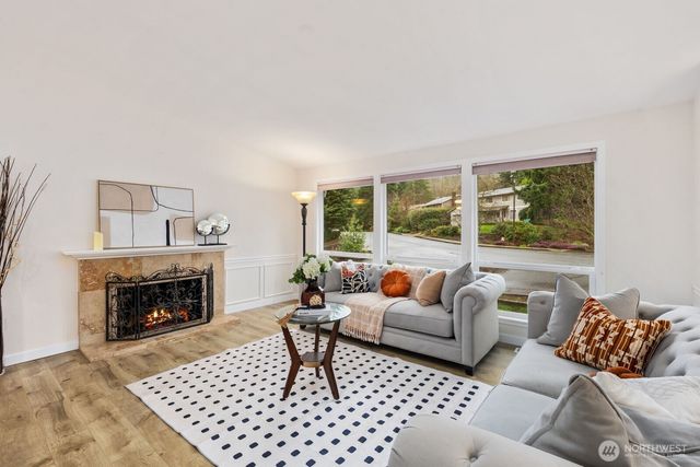 15132 SE 48th Drive, Bellevue, WA 98006