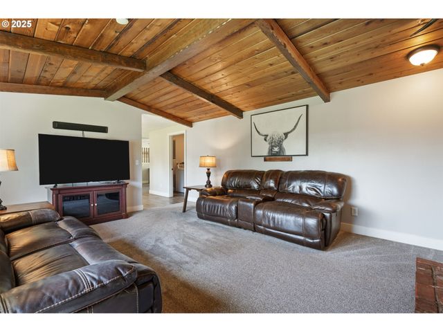 21803 Ne ABERNATHY Rd, Yacolt, WA 98675