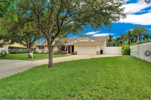 14750 SW 152nd Court, Miami, FL 33196