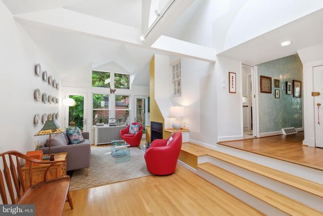6411 33RD ST NW, Washington, DC 20015