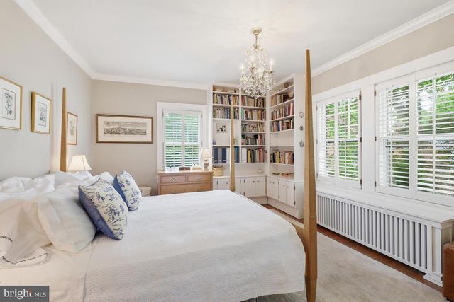 6411 33RD ST NW, Washington, DC 20015