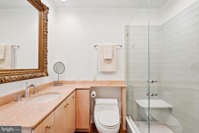 6411 33RD ST NW, Washington, DC 20015