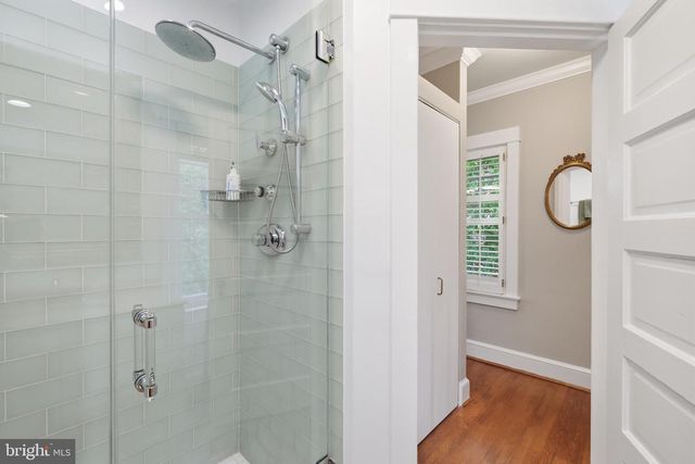 6411 33RD ST NW, Washington, DC 20015