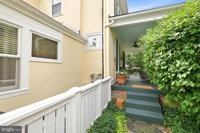 6411 33RD ST NW, Washington, DC 20015