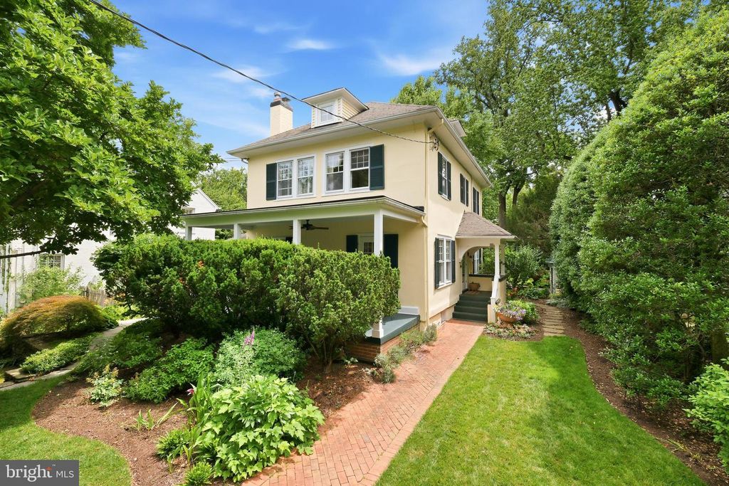 6411 33RD ST NW, Washington, DC 20015