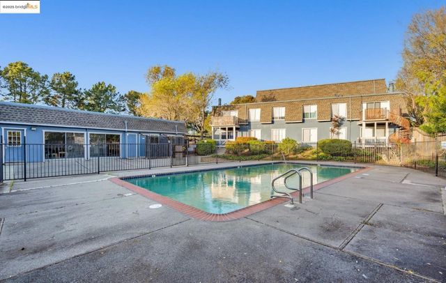 1457 N Camino Alto 214, Vallejo, CA 94589