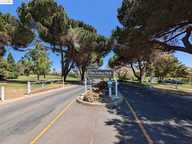 1457 N Camino Alto 214, Vallejo, CA 94589