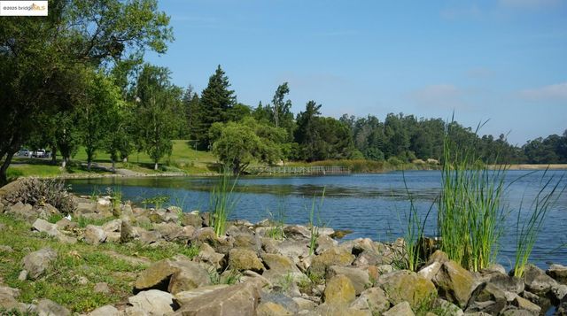 1457 N Camino Alto 214, Vallejo, CA 94589