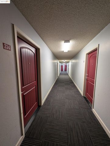 1457 N Camino Alto 214, Vallejo, CA 94589