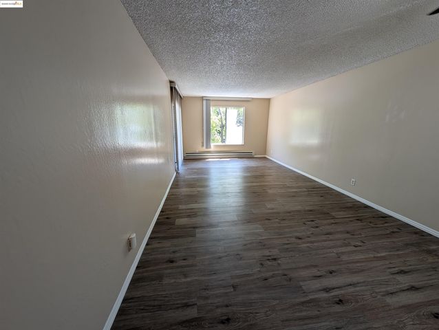 1457 N Camino Alto 214, Vallejo, CA 94589