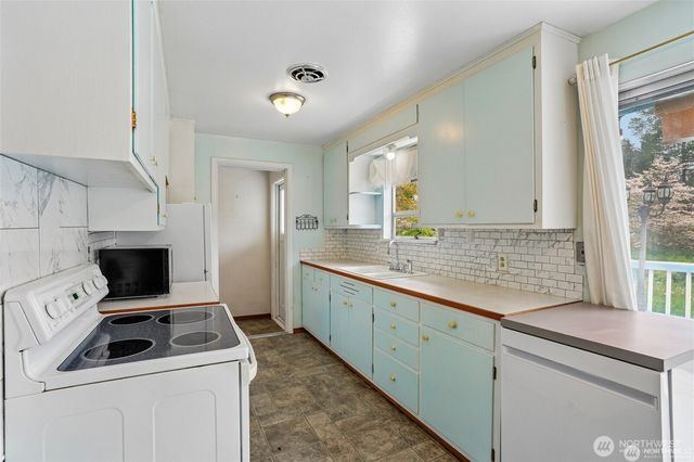 27821 SE 197th Street, Maple Valley, WA 98038