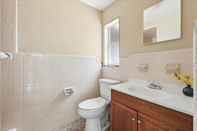 624 AVENUE A NE, Winter Haven, FL 33881