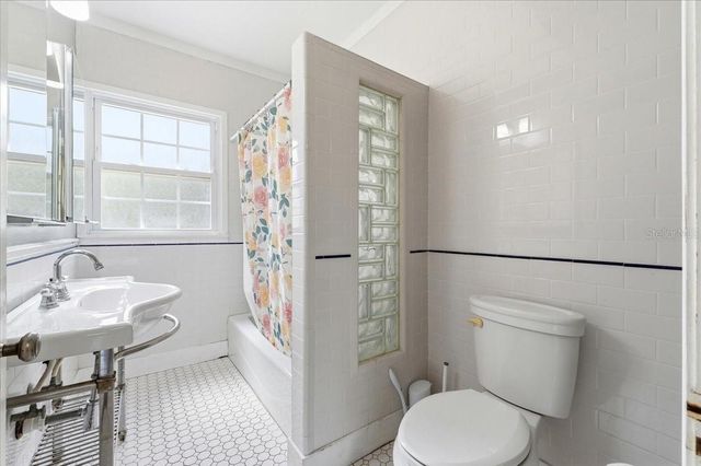 624 AVENUE A NE, Winter Haven, FL 33881