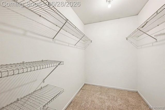 6835 Maplelawn Drive, Ypsilanti, MI 48197
