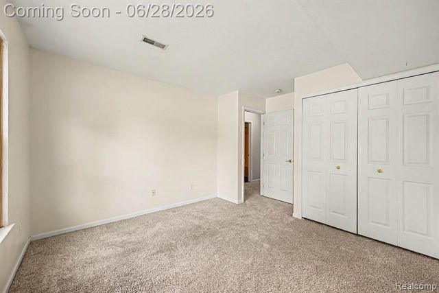 6835 Maplelawn Drive, Ypsilanti, MI 48197