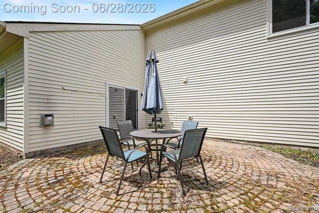 6835 Maplelawn Drive, Ypsilanti, MI 48197