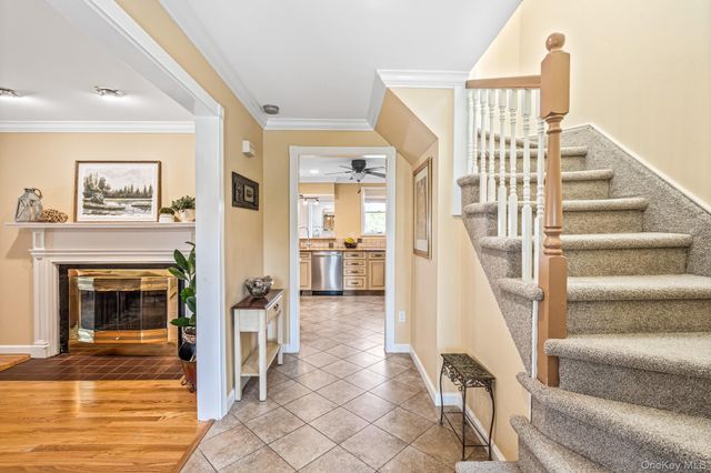 256 Garfield Avenue, Mineola, NY 11501