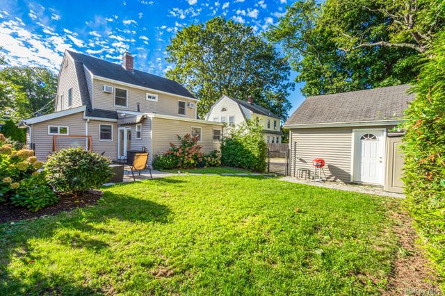 256 Garfield Avenue, Mineola, NY 11501