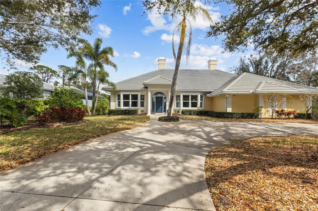 Image 1 of property listing at 1 N CAYMAN ISLES BOULEVARD, Englewood, FL 34223