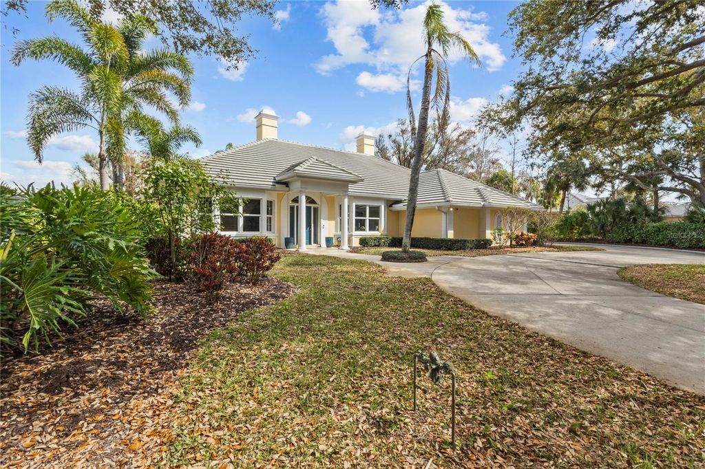 Image 3 of property listing at 1 N CAYMAN ISLES BOULEVARD, Englewood, FL 34223