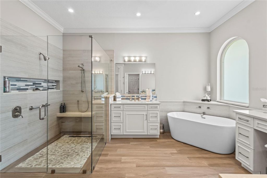 Image 21 of property listing at 1 N CAYMAN ISLES BOULEVARD, Englewood, FL 34223