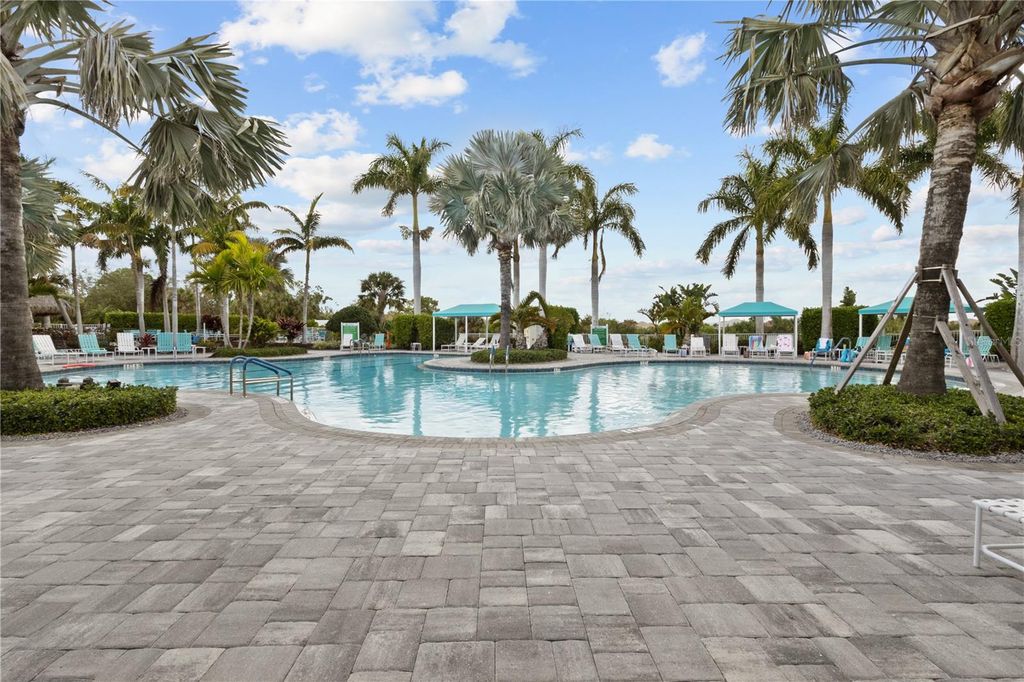 Image 81 of property listing at 1 N CAYMAN ISLES BOULEVARD, Englewood, FL 34223