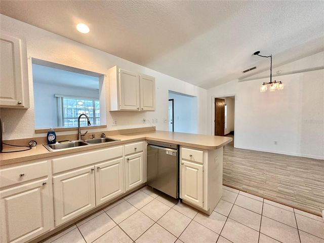 12051 SE 84TH AVENUE, Belleview, FL 34420