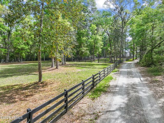 540 Sams Point Road, Beaufort, SC 29907