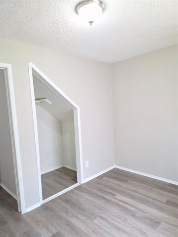 1218 1st Avenue N, Texas City, TX 77590