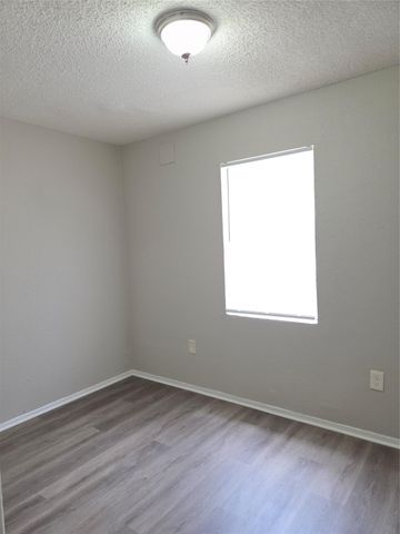 1218 1st Avenue N, Texas City, TX 77590