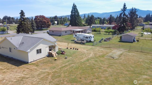 11 Stone Road, Sequim, WA 98382