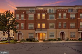22725 BEACON CREST TER #22725, Brambleton, VA 20148