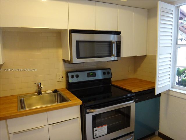 20806 SW 83rd Ave 06, Cutler Bay, FL 33189