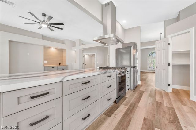 5121 Burr Oak Drive, Las Vegas, NV 89130