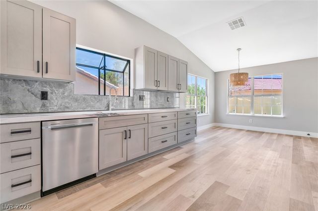 5121 Burr Oak Drive, Las Vegas, NV 89130